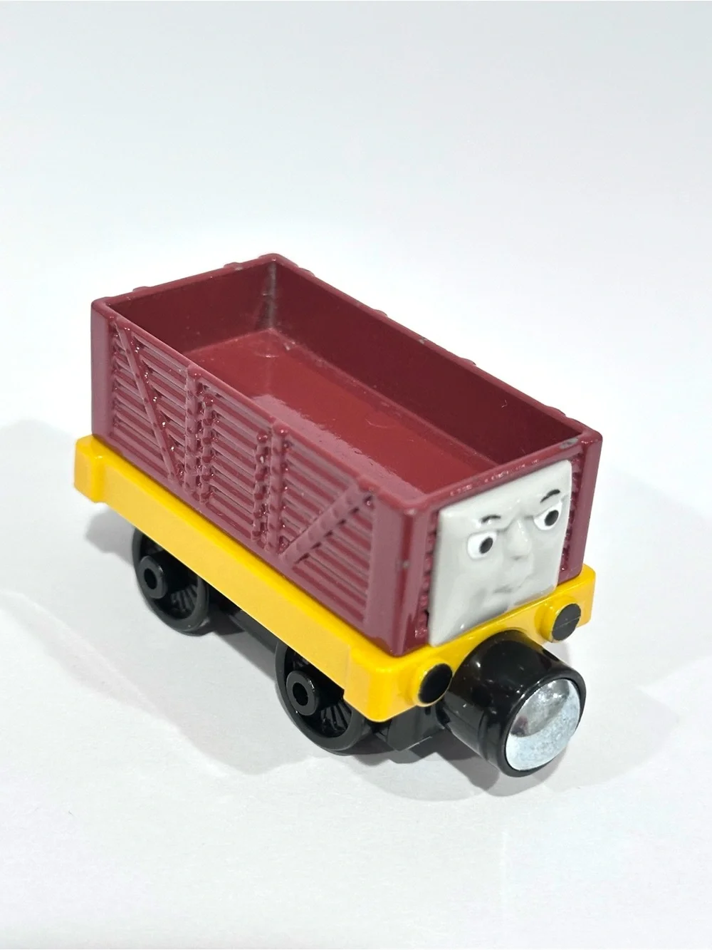 Thomas & Friends Take-n-Play Diecast Troublesome Truck with Hay Bale